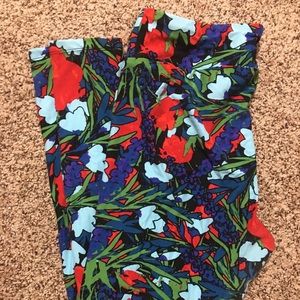 Lularoe- TC - Leggings - Washed and worn